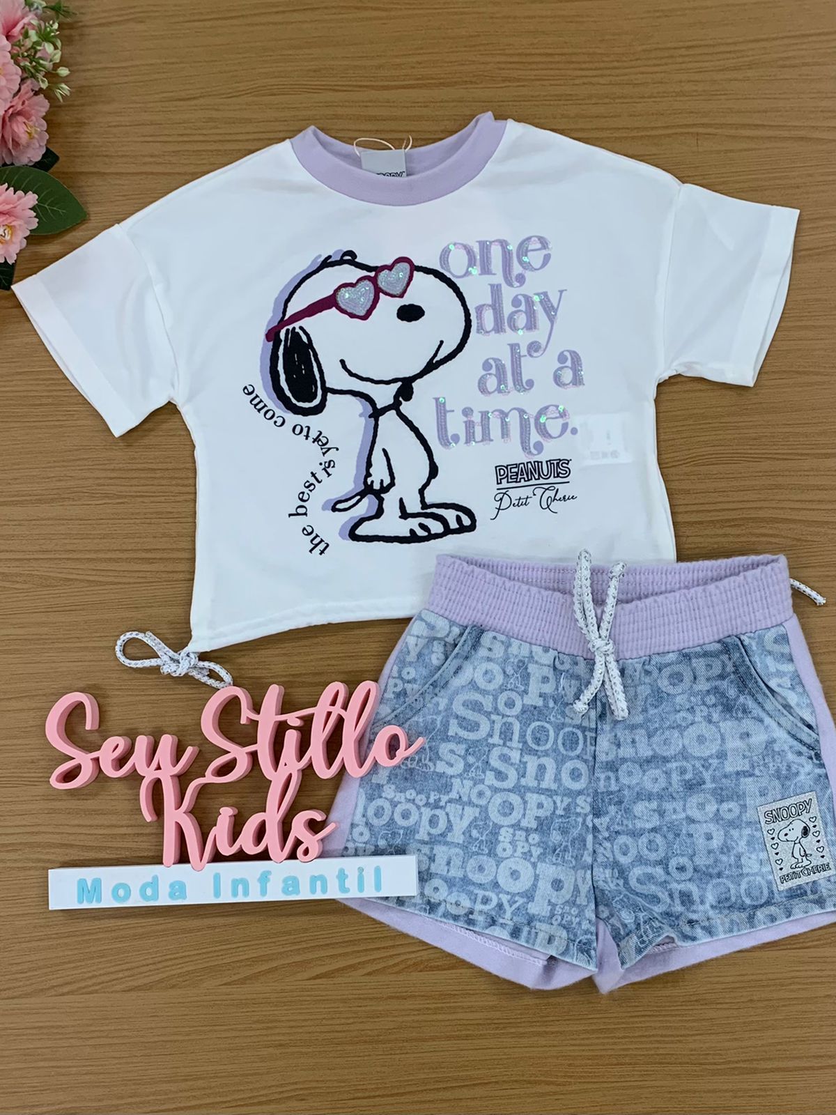 Conjunto Infantil Petit Cherie Snoopy com Shorts One Day